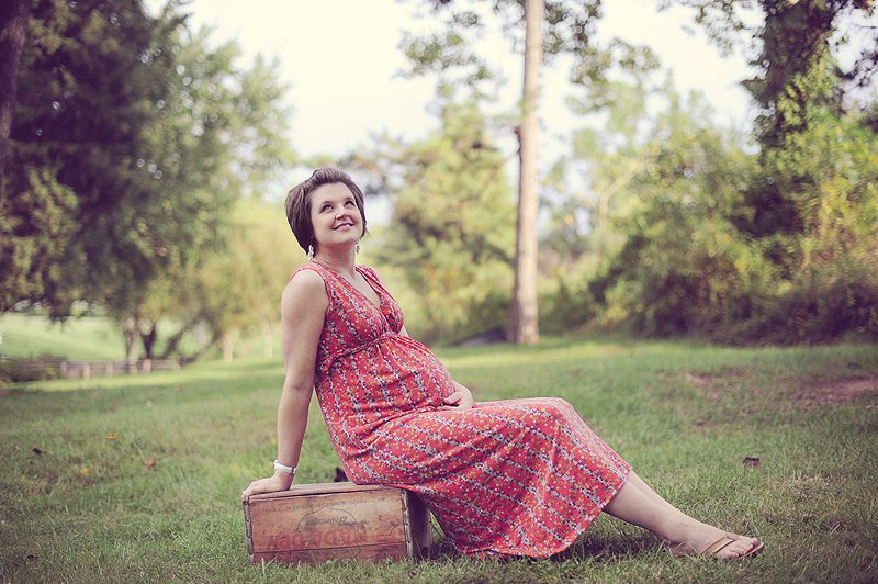 maternity-portrait-during-sunset